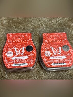 Scentsy Ruby Nectarine Wax Bars - Bright Red Floral (2-Pack)